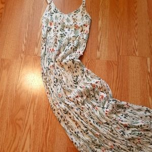 Maxi floral dress with side zipper